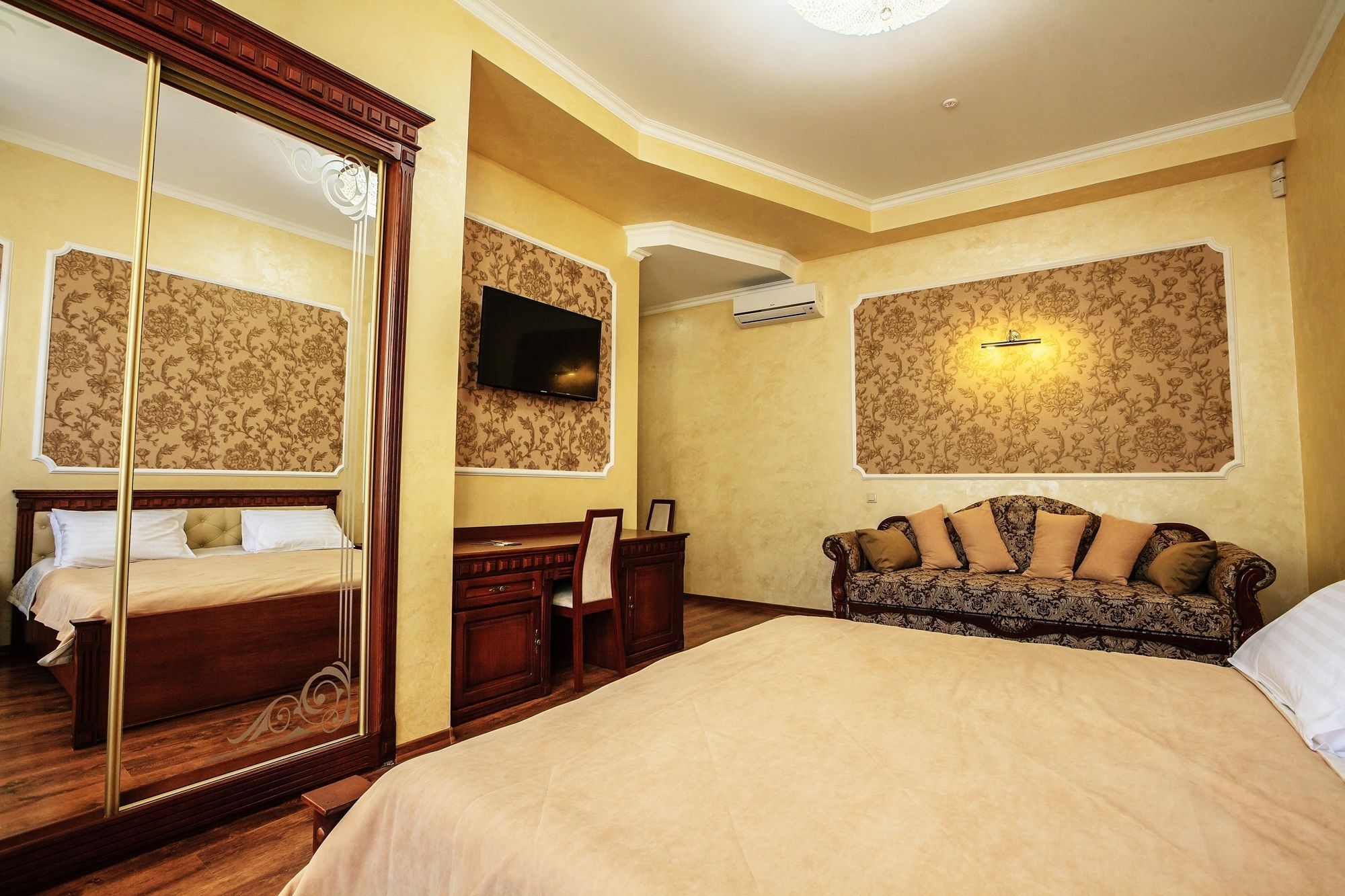 Hotel 39 Lviv Ngoại thất bức ảnh
